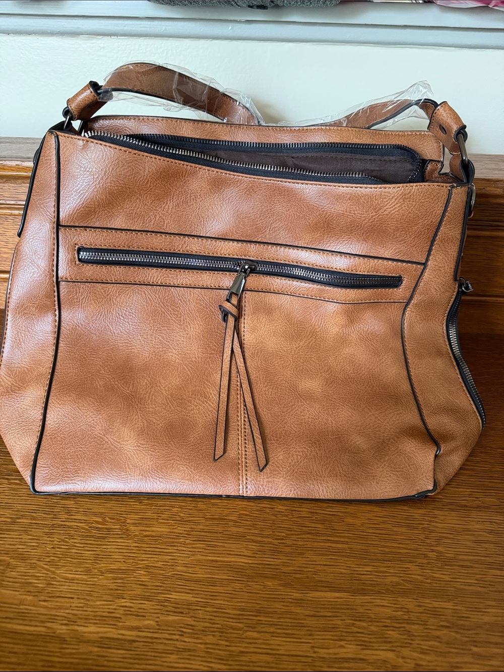NWT Elegant Brown Hobo Bag w/conceal pocket - Picture 3 of 6